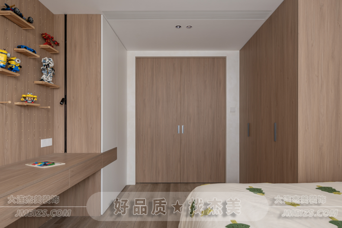 大連裝修潮流趨勢之現代簡約案例賞析典雅素凈溫潤空間16.png